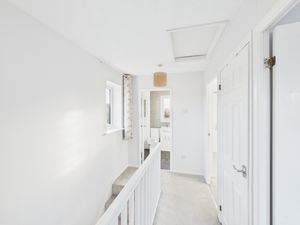 Photo 25- click for photo gallery